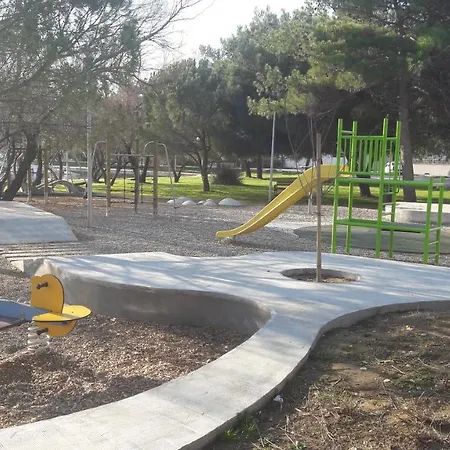 Toni - Private Parking, Steps To The Апартаменти *