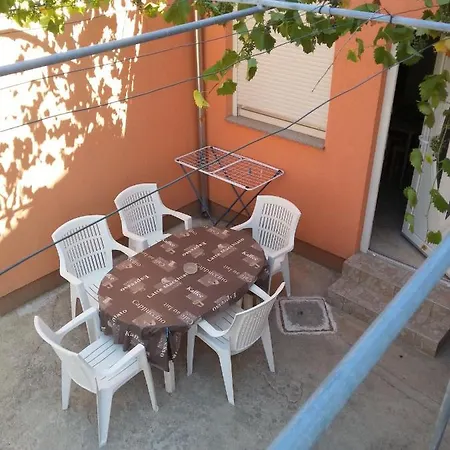 Toni - Private Parking, Steps To The Beach, Fast Wi-fi Lägenhet