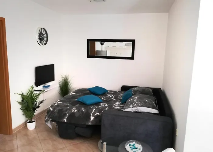 Toni - Private Parking, Steps To The Zadar