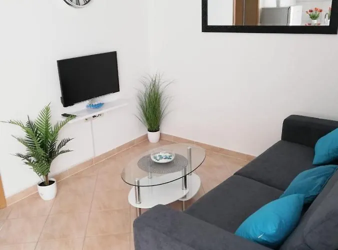 Toni - Private Parking, Steps To The * Zadar