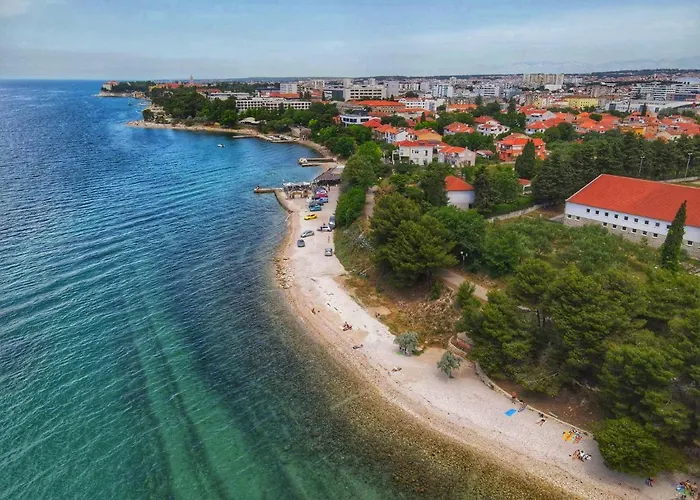 Lägenhet Toni - Private Parking, Steps To The *