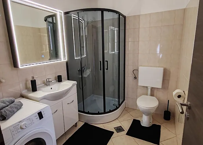 Toni - Private Parking, Steps To The Zadar